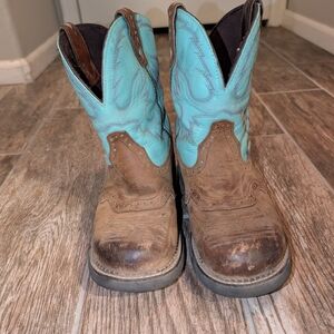 Justin Boots Dark Brown and Red Interior